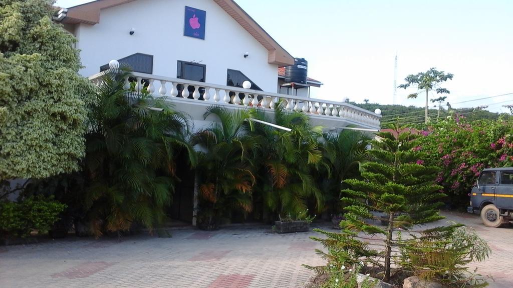 Eden Lodge Cape Coast Exterior foto