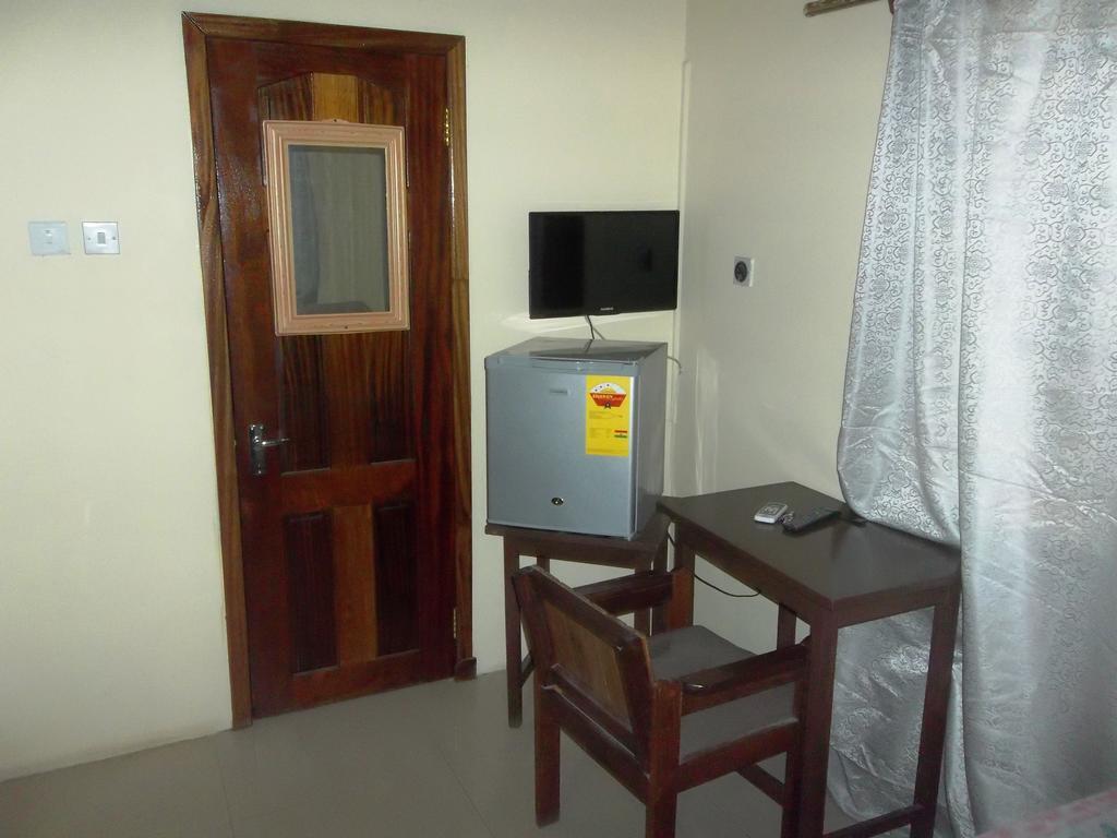 Eden Lodge Cape Coast Exterior foto